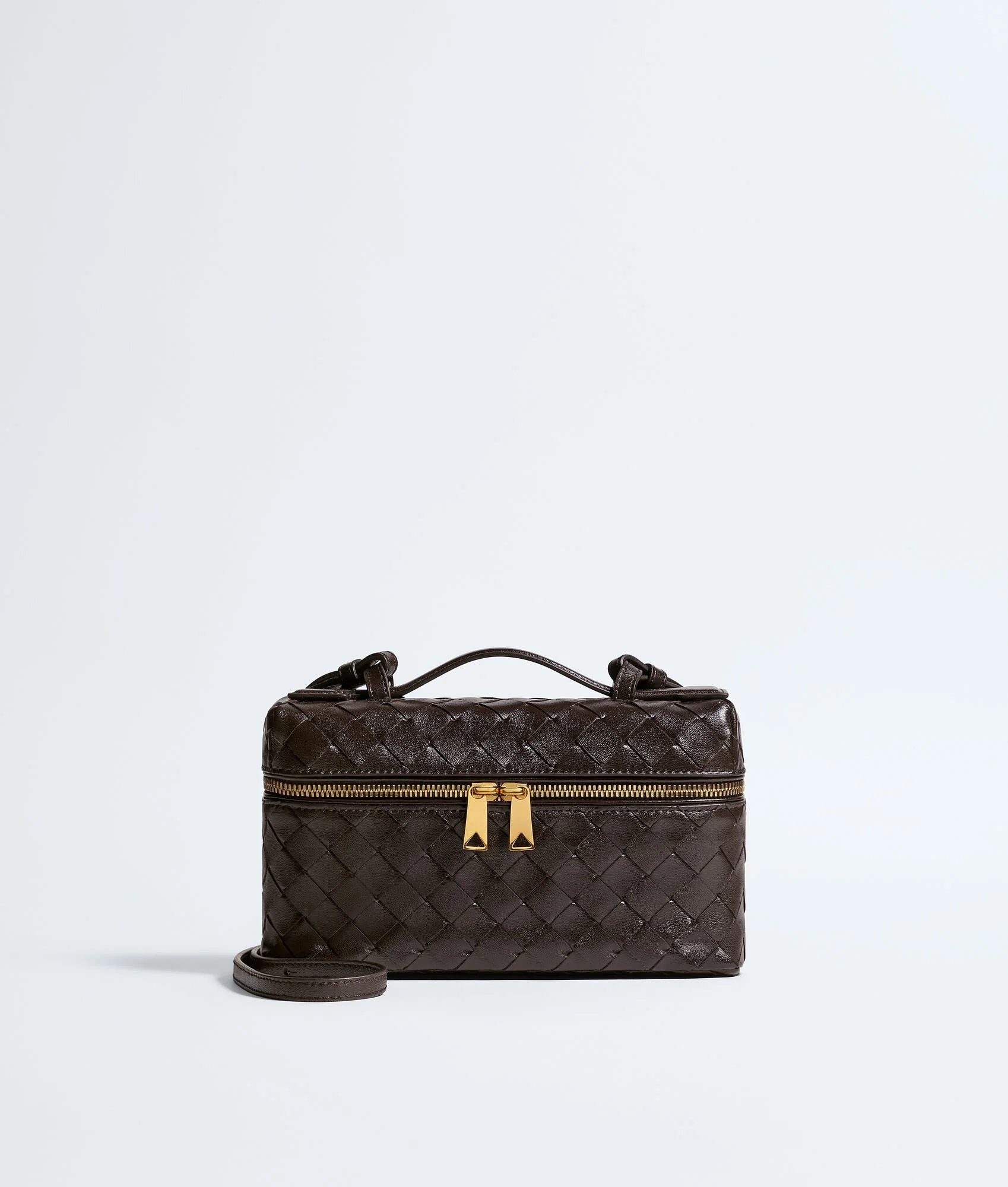 Classic luxury designer bags invest materials focusing on the iconic box-shaped vanity cases